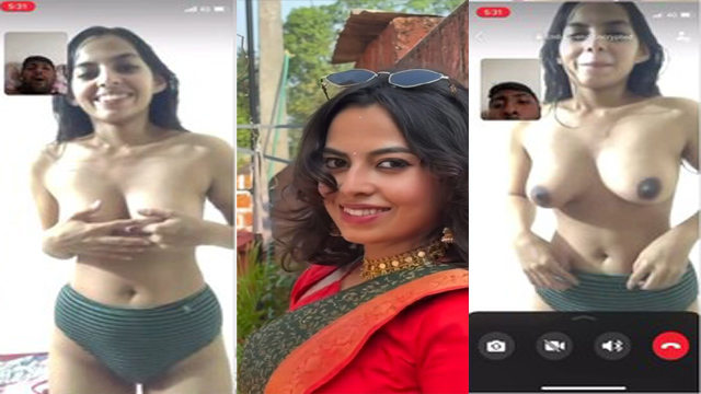 Indian Sexy Slim Girl Showing Her Bf