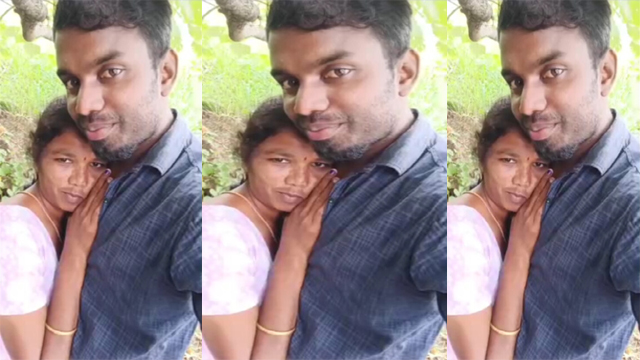 Cheater Tamil Aunty Outdoor Having Fun