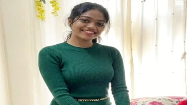 Desi Horny Babe – Strip Deep Blowjob Fucking Viral